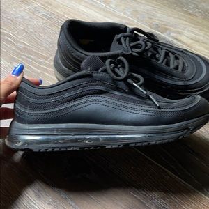 Used/Well Worn Black Tredsafe Work shoes size 6